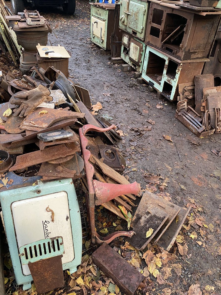 1910bc's tweet photo. Big day sorting out all the junk l’ve accumulated over the decades…
I actually found it very therapeutic 👌😊Here’s just a small area of the bone yard🤷🏻‍♂️ https://t.co/jYnWQQfgVZ