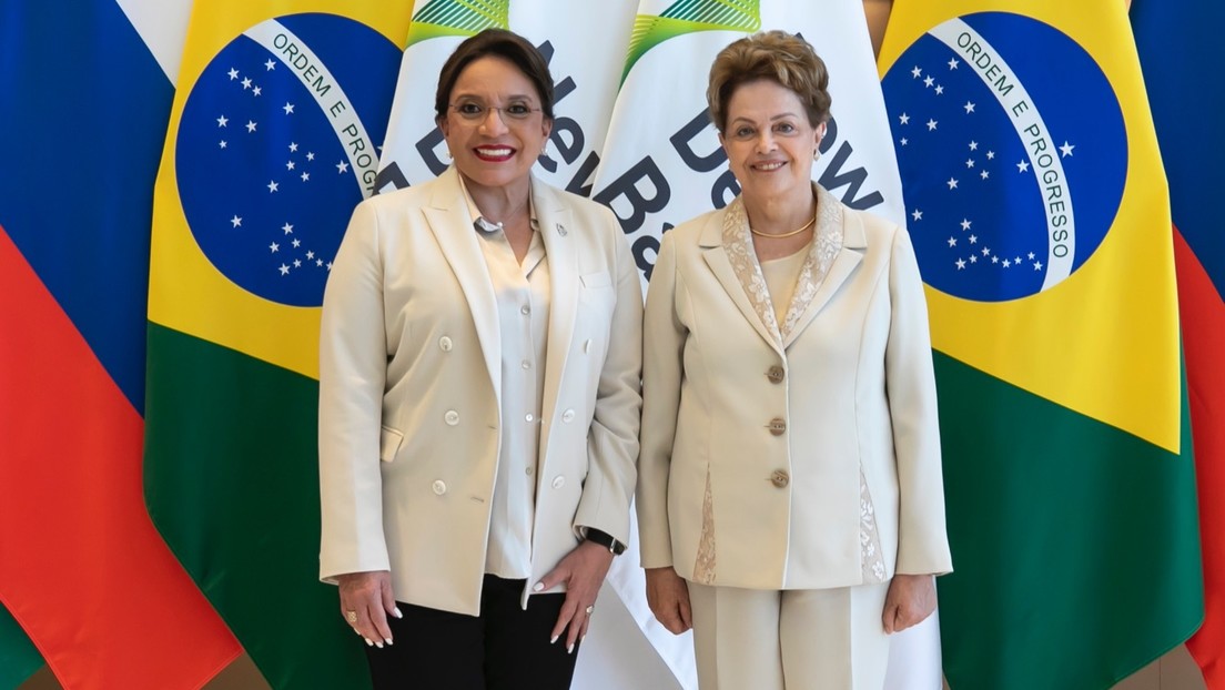 ActualidadRT's tweet photo. Honduras presenta solicitud para unirse al Nuevo Banco de Desarrollo del BRICS

 https://t.co/ezk3SiOcrI https://t.co/9dJBnvBkgQ