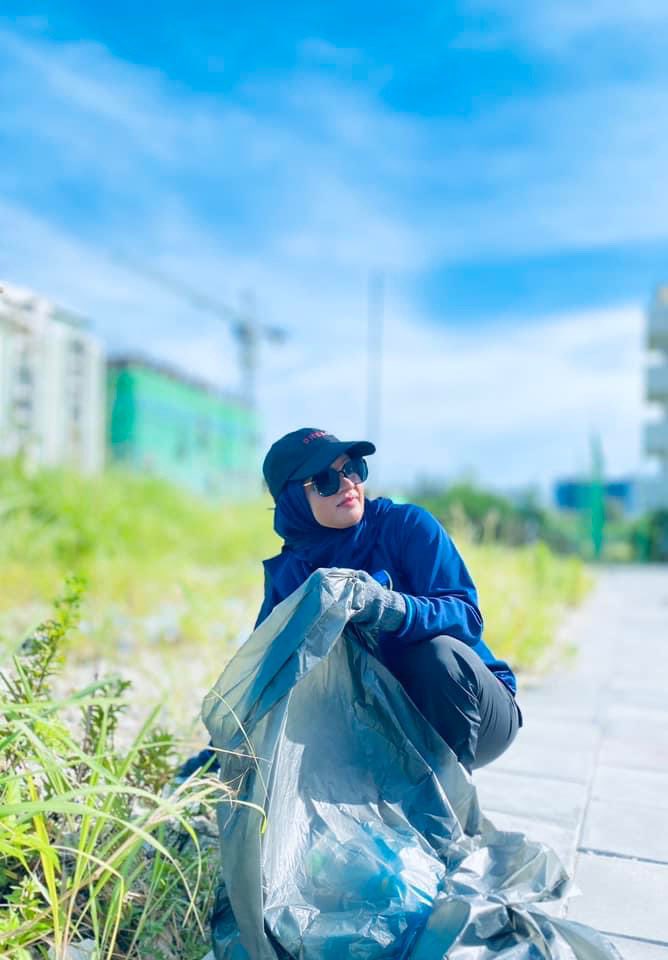 CRC_Customs's tweet photo. We had an amazing experience participating in the clean-up event organized by @hdcmaldives as part of its ‘Dhuniye Magey’ campaign.
Let’s us join hands and work together to make our community a cleaner place.
#DhuniyeMagey
#BeatPlasticPollution
#Solutionforplasticpollution https://t.co/F7uu3TcLqG