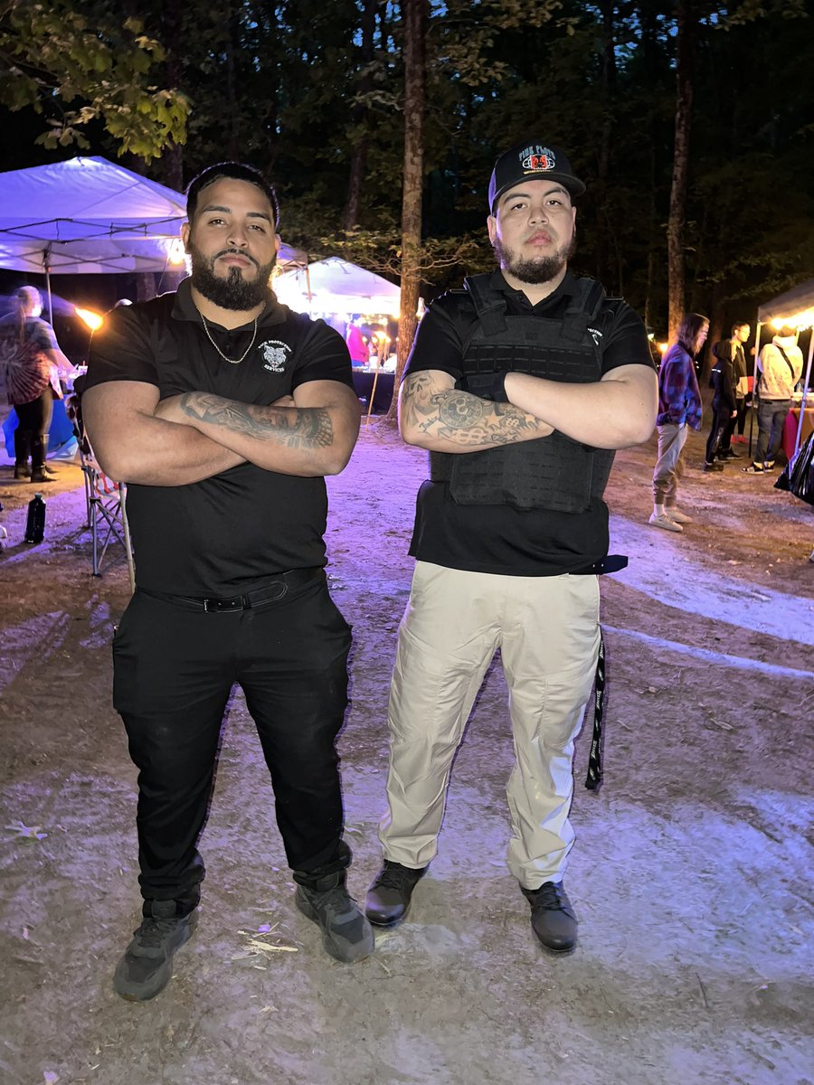 phlyzone_'s tweet image. #PackProtection 🐺😈