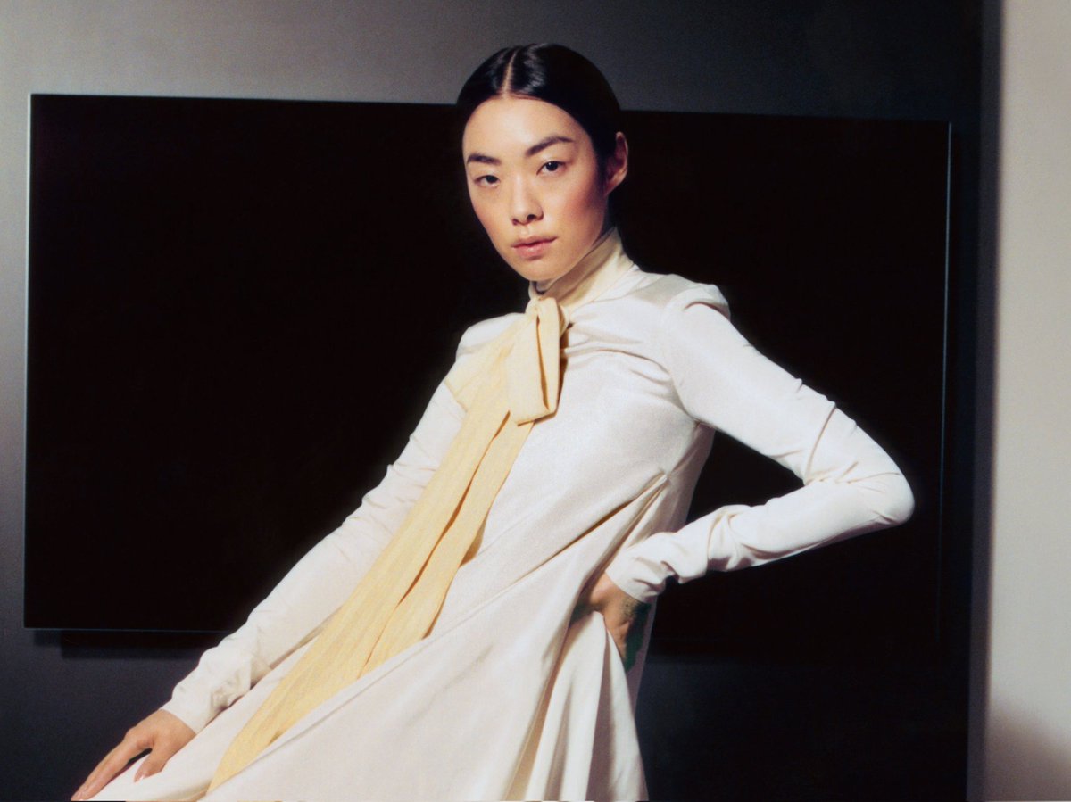 Zinnie on Twitter "who starred in a movie with Keanu Reeves? who