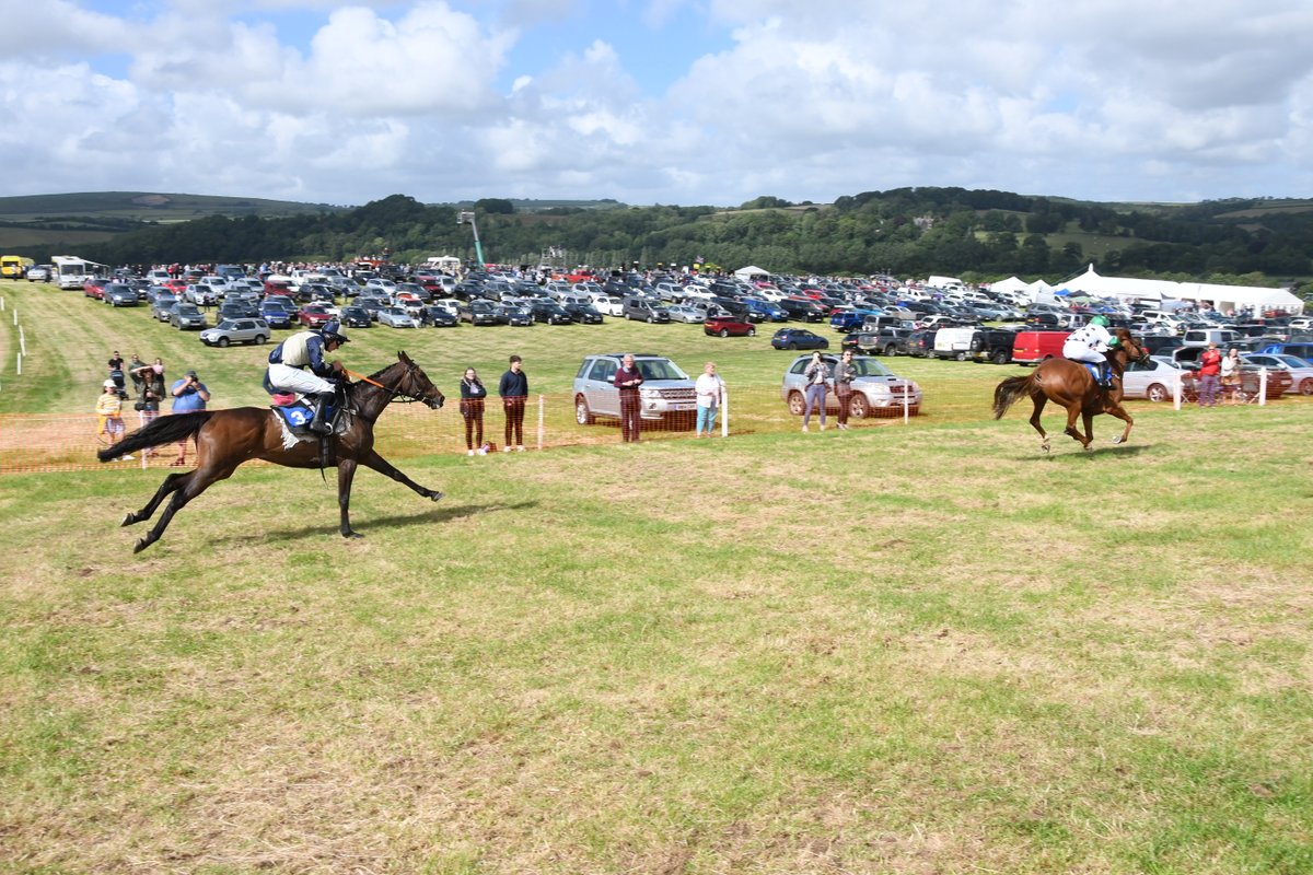 It's your last chance to #gopointing this season at the Torrington Farmers point-to-point, Umberleigh, Devon - 1st race 2.00 pm.
Further details: pointtopoint.co.uk/fixtures