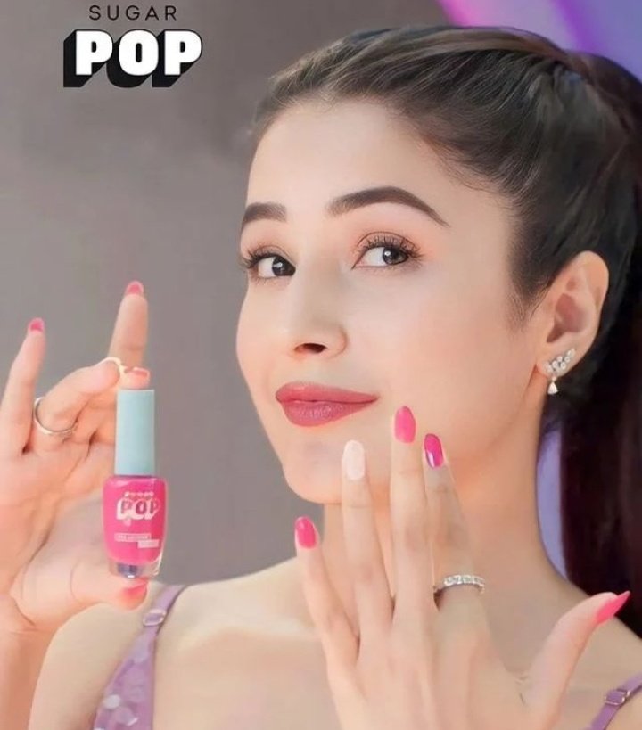 TheHottestDevil's tweet photo. Congratulations queen 👑 for becoming the brand ambassador of #SugarPop Cosmetics.

Way to go girl @ishehnaaz_gill 🔥

SHEHNAAZGILL X SUGARPOP
#ShehnaazGill https://t.co/W2PBCQKitb