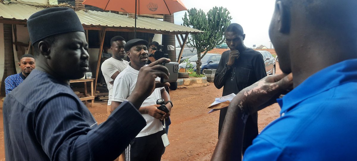 OrdinaryGcon's tweet image. Gooooooodoooo mooooooooorningii

Attending to complainant&apos;s this morning. 

#BreketeFamily #OrdinaryPresident