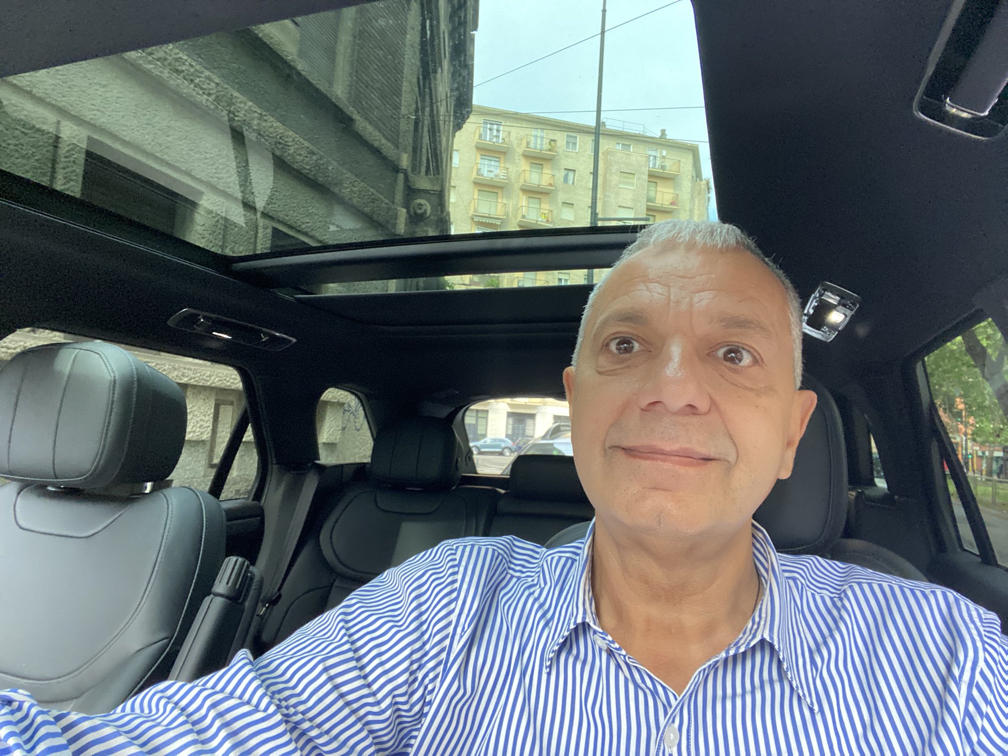 tiny-cars-milano-on-twitter-romina-ci-presenta-la-jaguar-e-norev