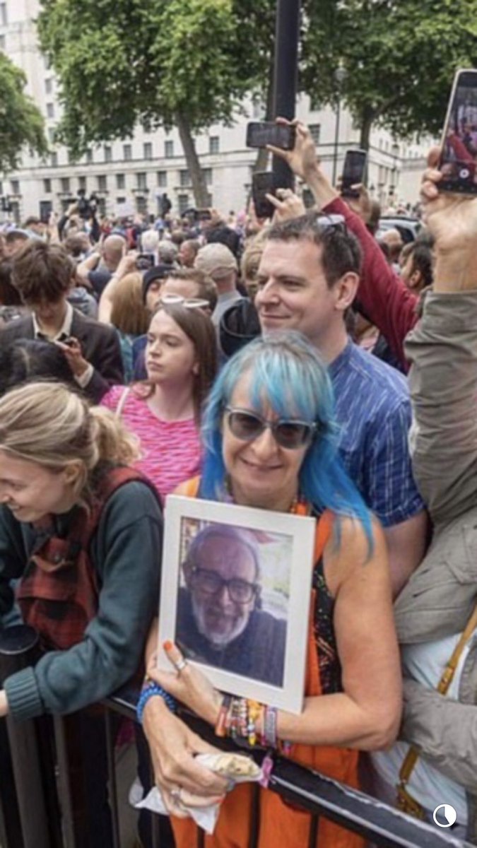 VosperSioux's tweet photo. Andrea Jenkyns  a Damehood ! She gave me the finger and called us a baying mob . I was holding a photo of my father I lost to covid due to bad governance! Despicable woman ! 
#CorruptConservatives #CorruptToriesOut #BorisJohnsonHonoursList #AndreaJenkyns @guardian @TheWeeklyBull https://t.co/H63m5DqpzC