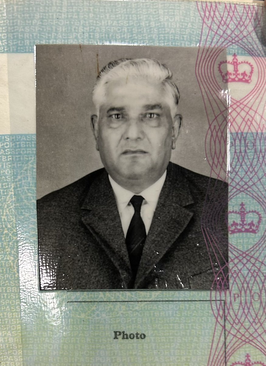 SohayaV's tweet photo. Read about journeys across #oceans @Exodusplay23 in interview with #writer #RaminderKaur &amp; #producer @LataDesai12 on #migration #refugees #expulsion #politicians #parasites https://t.co/clVamqdIB9
#refugeeweek
#Saturdaythoughts
#India #Uganda #UK #Africa #Asia #theatre #fringe https://t.co/jIY66DGwve
