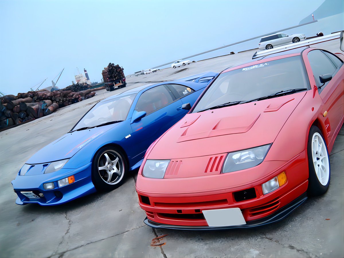 rumble_force's tweet photo. 記念日。
25年前の今日、ウチの子になりました。

職場に来たZ に一目惚れ。
車の免許をとると決意。
きみに出会った時はまだ仮免。
ようやく連れて帰った日、うれしくてボロ泣きしたのを覚えています。

あたしの人生は、やっぱりいまもきみ一色で。
きみはあたしの生きがいです。

#フェアレディZ https://t.co/rROHU9nQWZ