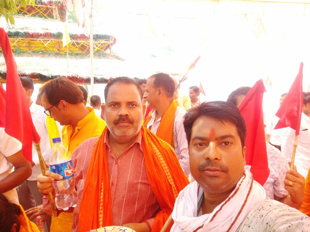 माननीय मुख्यमंत्री जी सादर जय श्री राम ,माननीय जी यूपी राज्य में हर तरफ आपकी जय जय कार हो रही है ,जिससे विपक्ष की नींद गायब है ,महोदय विपक्ष अक्सर शिक्षामित्र विन्दु पर आपको घेरता रहता,महोदय शिक्षामित्र अब जान चुका कौन हमारा हितकारी है।शिक्षामित्रों को स्थायी..
<a href="/myogiadityanath/">Yogi Adityanath</a>