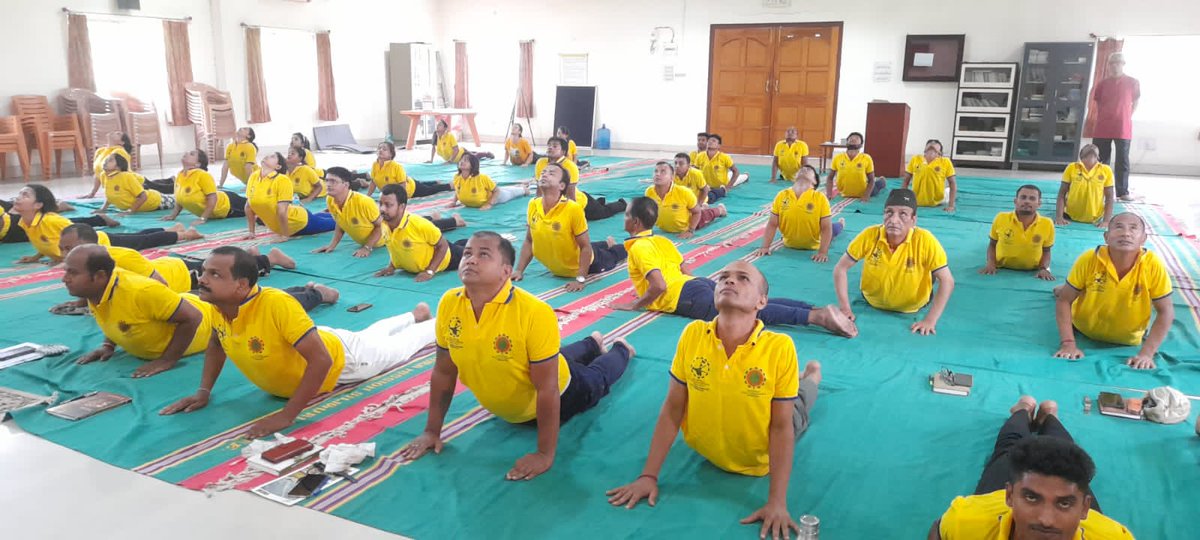 PrasunG89509226's tweet photo. State Judges' Orientation at Ramachandra Mission, Siliguri https://t.co/xPLclCkAEo