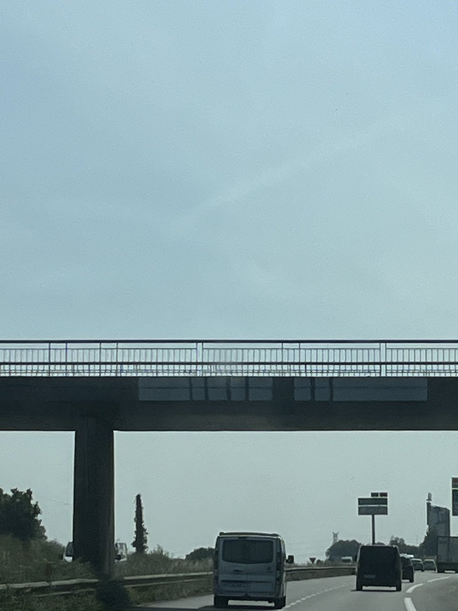 zan_mcht's tweet photo. La grande majorité des ponts tagés de la RN12 ont été censurés par nos élus !
Battons nous !✊🔥 https://t.co/nbWldXBJ3L