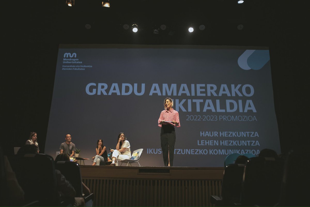 Huhezi's tweet photo. 🎉🎉 2022-2023 promozioetako #HaurHezkuntza, #LehenHezkuntza eta #IKO Ikus-entzunezko Komunikazioa graduetako ikasleentzako atzo izan zen graduko amaiera ekitaldia. 
Zorionak denei!
📸 https://t.co/yUU2WtfCMC
@MUnibertsitatea #HezkuntzaEraldatzen https://t.co/Y6KFHwgS7U