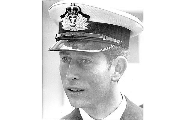 On This Day RN (@onthisdayrn) on Twitter photo #OnThisDay 1971 HM King Charles III joined
<a href="/DartmouthBRNC/">Britannia Royal Naval College</a> as an Acting Sub Lieutenant.His 6 year <a href="/RoyalNavy/">Royal Navy</a> career saw him serve in HM Ships NORFOLK, MINERVA, JUPITER & HERMES as a pilot with 845 NAS. He completed his service in Command of HMS BRONINGTON #OnThisDay 1971 HM King Charles III joined
<a href="/DartmouthBRNC/">Britannia Royal Naval College</a> as an Acting Sub Lieutenant.His 6 year <a href="/RoyalNavy/">Royal Navy</a> career saw him serve in HM Ships NORFOLK, MINERVA, JUPITER & HERMES as a pilot with 845 NAS. He completed his service in Command of HMS BRONINGTON