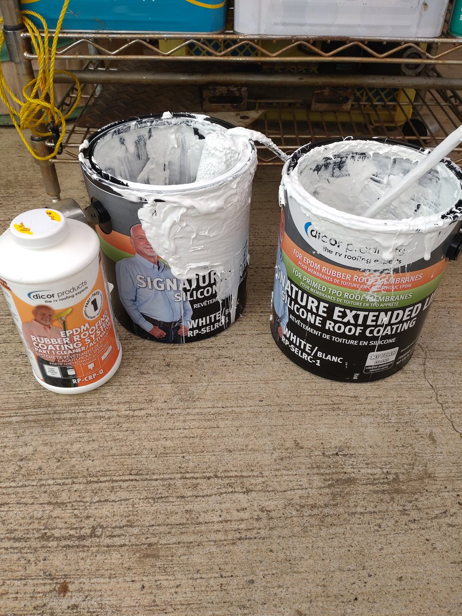 E_350_jetboat's tweet image. だいぶ傷んでいたので屋根の補修
しばらく保つといいな

#bcvernon
#c19le
#BCヴァーノン 
#キャンピングカー 
#エコノライン
#フォードエコノライン