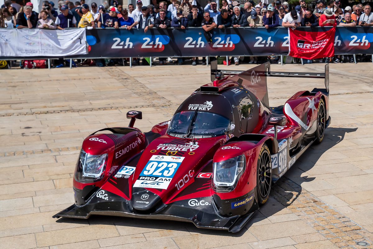 Bugün tarihte ilk kez bir Türk takımı Le Mans 24 yarışına giriyor❗️

Cumhuriyet’in 100. yılına özel olarak tasarlanan yarış otomobili  ve ‘923’ kapı numarasıyla yarışa girecek olan Racing Team Turkey, LMP2’de podyum kovalayacak.

Salih Yoluç 🇹🇷 
Tom Gamble 🇬🇧
Dries Vanthoor 🇧🇪