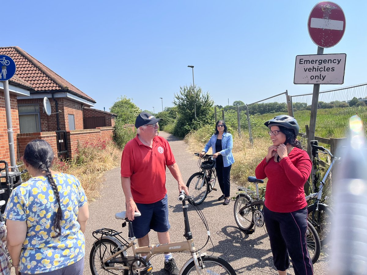 PeterSimmo's tweet photo. As ever a great group for our sunny @WeAreCyclingUK #bigbikerevival learn-to-ride cycle session on my home turf. We are going to branch out and do some journeys to local parks.  Quite a few of our neighbours want to know how to get to the park on traffic free paths. 🌞 weather! https://t.co/sQS0IAYQH9