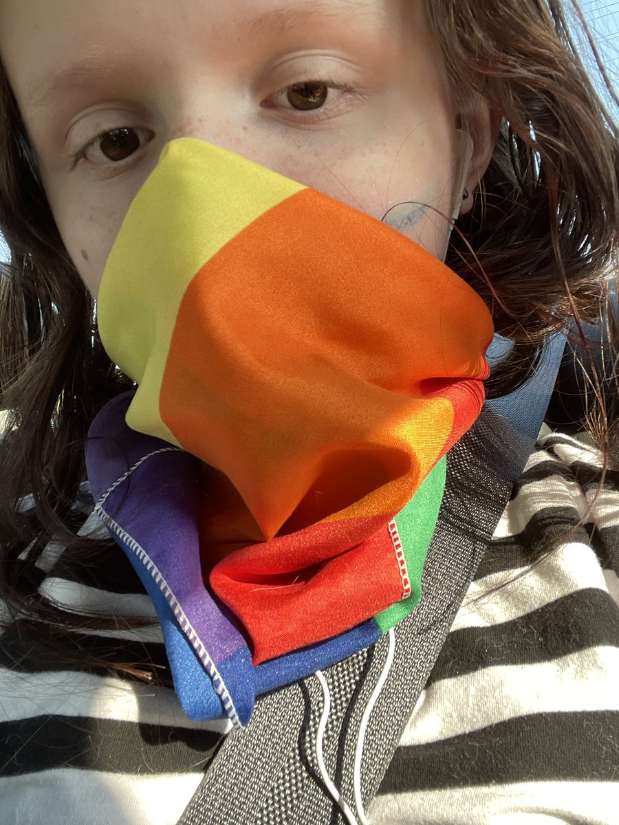 HelperKitty662's tweet image. Be gay do crime