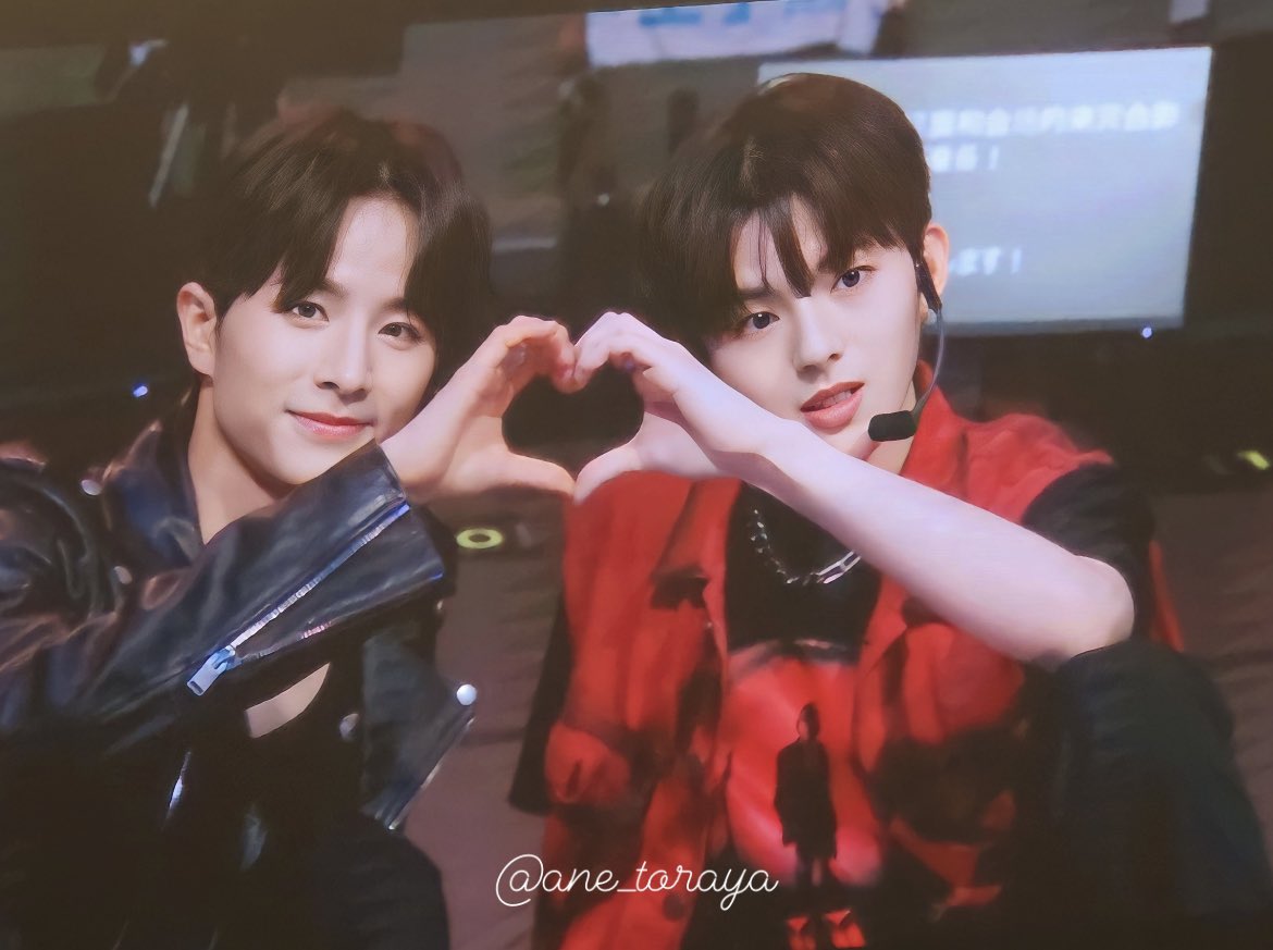 Congratulations for Zihao and Hiroto! Fanmeet day 1 is such a huge success. Let's have fun again tomorrow✨

Lock your heart, Just do it!
#井汲大翔 #王子浩 
#Hiroto #WangZihao
#히로토 #왕즈하오