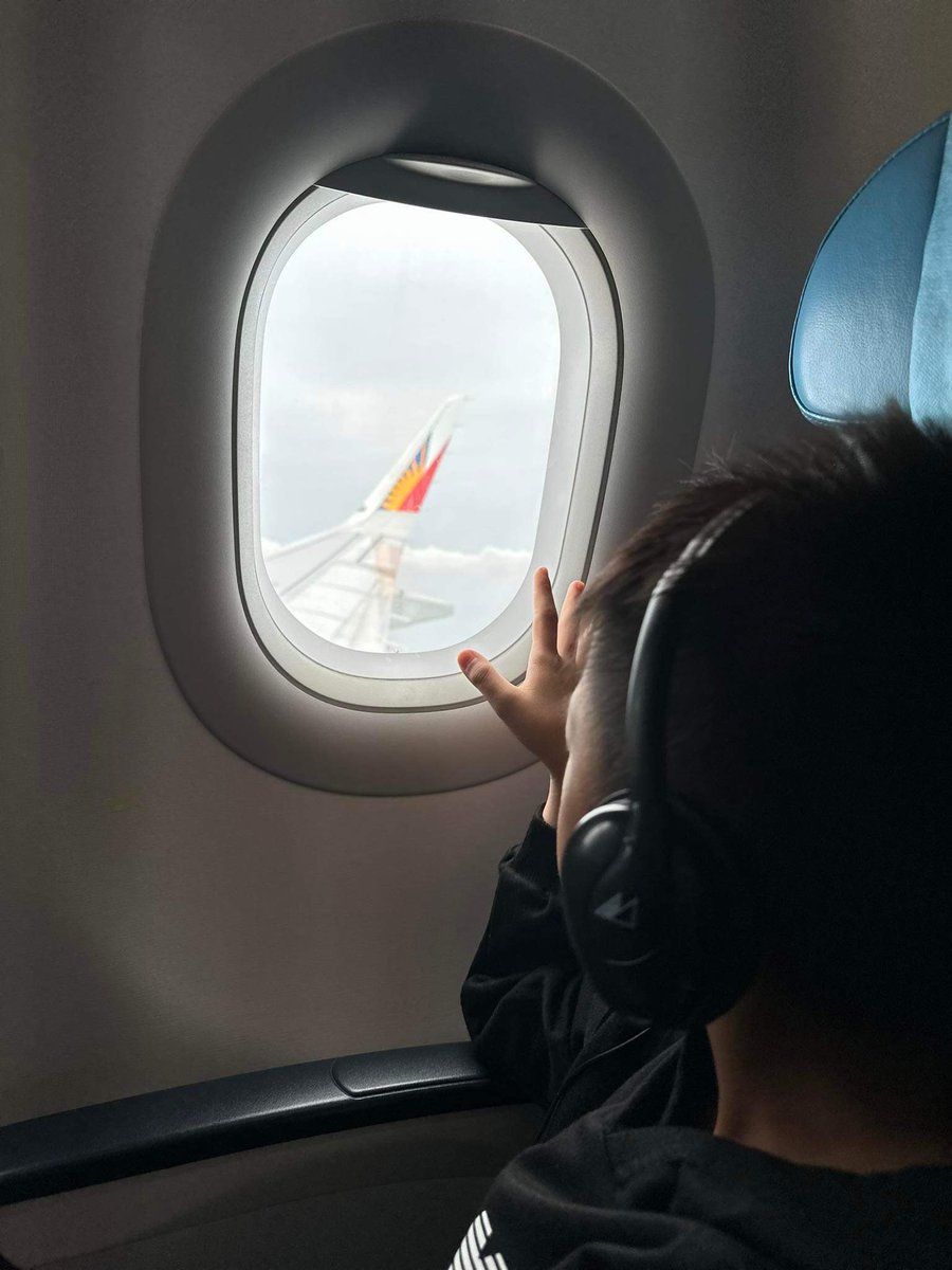 IamSirSam's tweet photo. Thank you @flyPAL 
May you continue making the Philippines proud! #HeartOfTheFilipino https://t.co/z8uWDy4Yul
