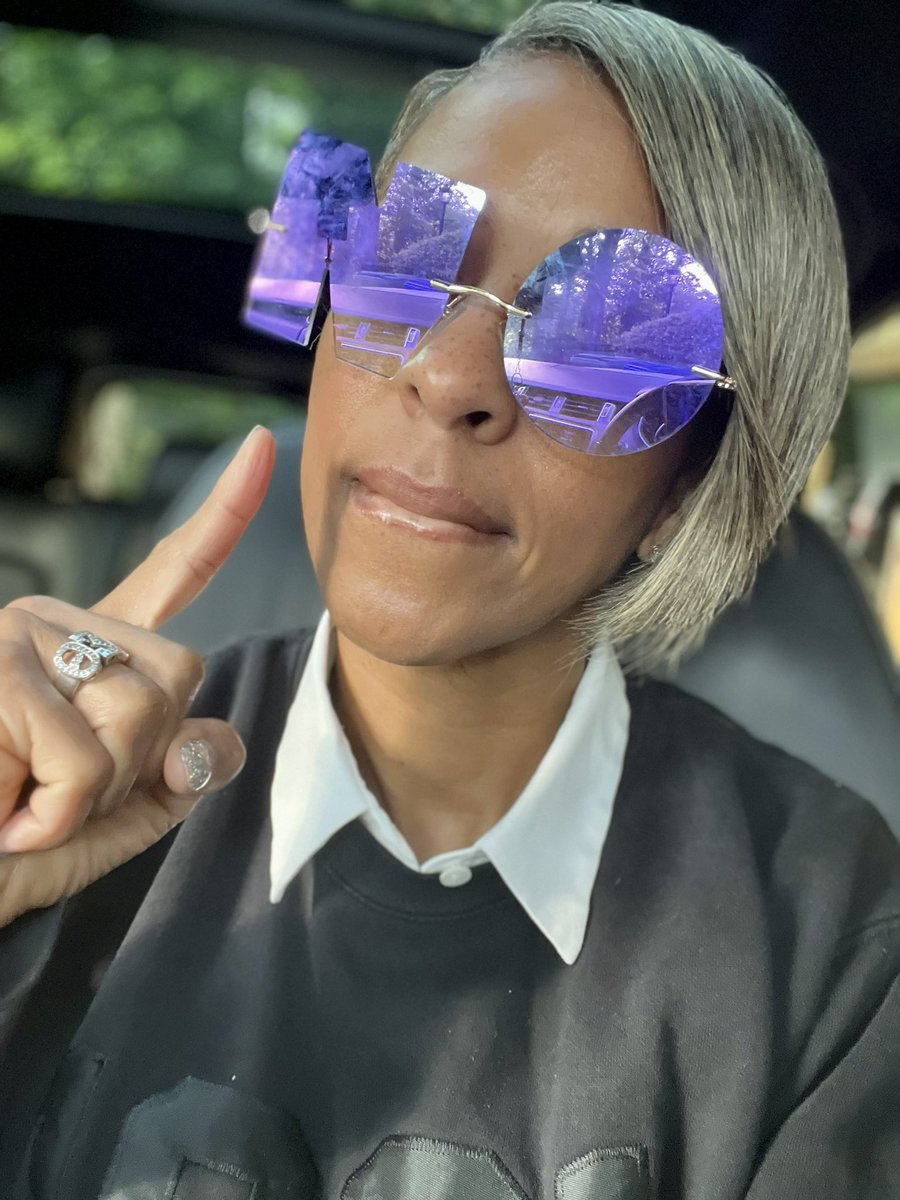 A NO can make way for a YES that might change your life.

That’s the tweet. (That, and these shades which, yes, are real.😂) 

Happy Saturday, y’all.