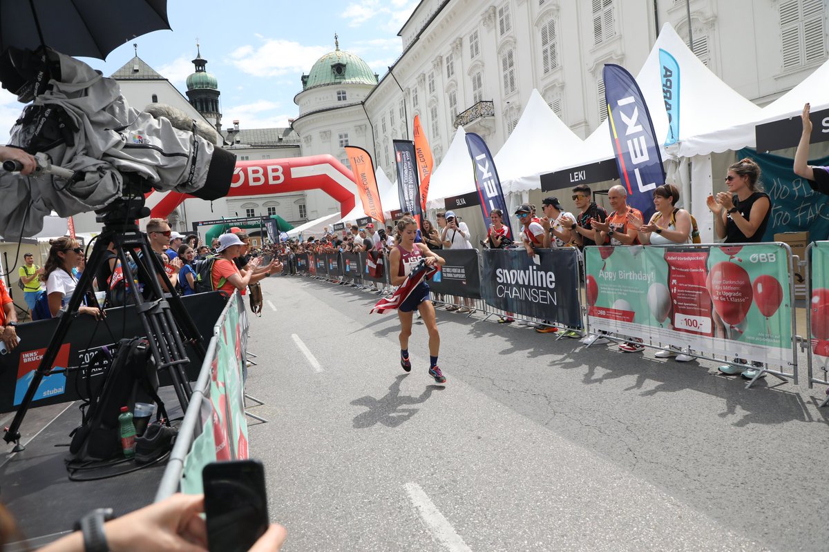 Grayson Murphy of the U.S. wins the 2023 World Mountain Running Championships Up and Down women’s race in 1:04:29! This makes her a 2-time World Mountain Running Champion, as she adds to her 2019 victory. #WMTRC