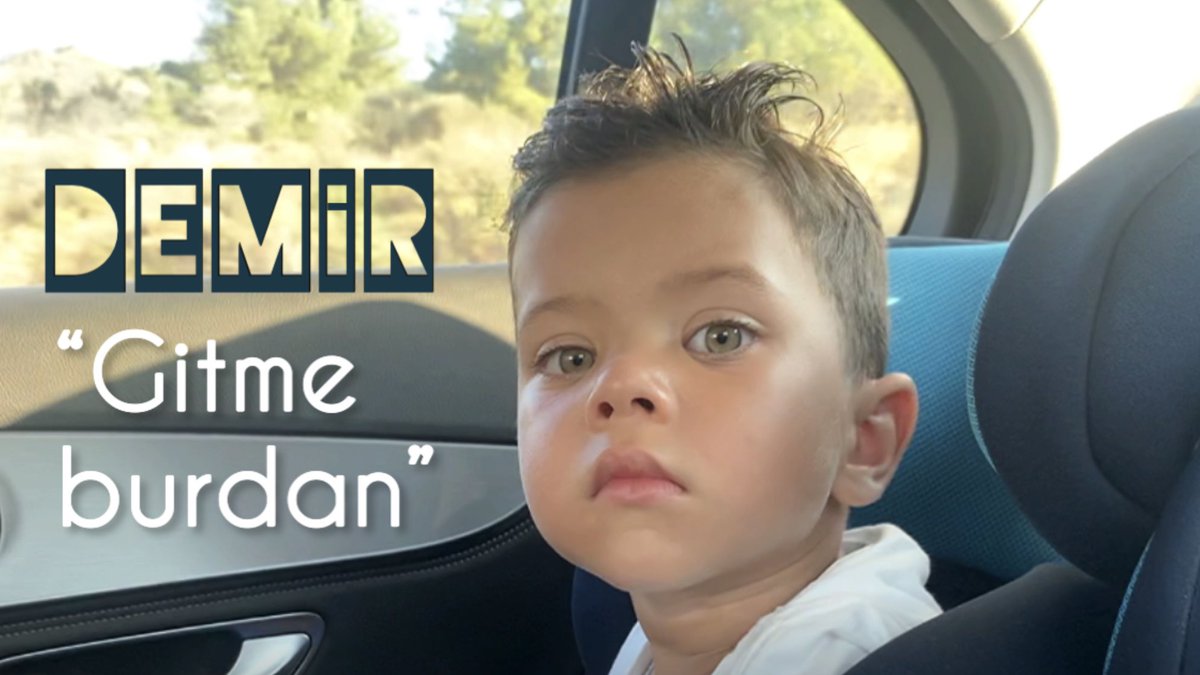 Yaşasın Şarkı Söylemek! | Demir Semercioğlu | “Gitme Burdan“ Mabel Matiz,Mert Demir | youtu.be/_OWGhOsRx48 

#demirsemercioğlu #berfendber #gitmeburdan #antidepresan #türkçepop #şarkı #türkiye #istanbul #turizm #çocuklar #şarkısöylemek #pop #popülerşarkılar