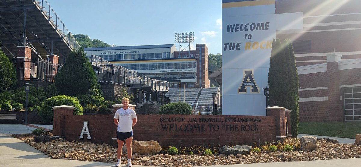 Thank you @lawrencedawsey for the @AppState_FB camp invite! Can’t wait to learn from great coaches and compete at The Rock today!!! #GoApp #GoBengals
@coach_sclark @Coach_JWatts @JSrofe @CoachM_Cummings @BeckhamFB_ @BengalSmith46 @PrepRedzoneSC @DAWGHZERECRUITS @highschoolblitz