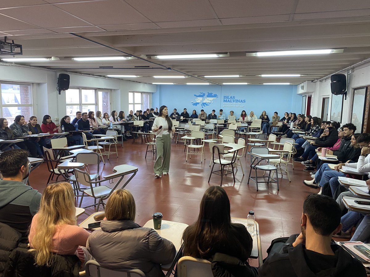 Otra jornada excelente en el Taller de Derecho Parlamentario en la Facultad <a href="/derechounmdp/">derechounmdp</a> con <a href="/julicarballeda/">Julia Carballeda</a> y <a href="/AdryAArias/">Adriana Arias</a>