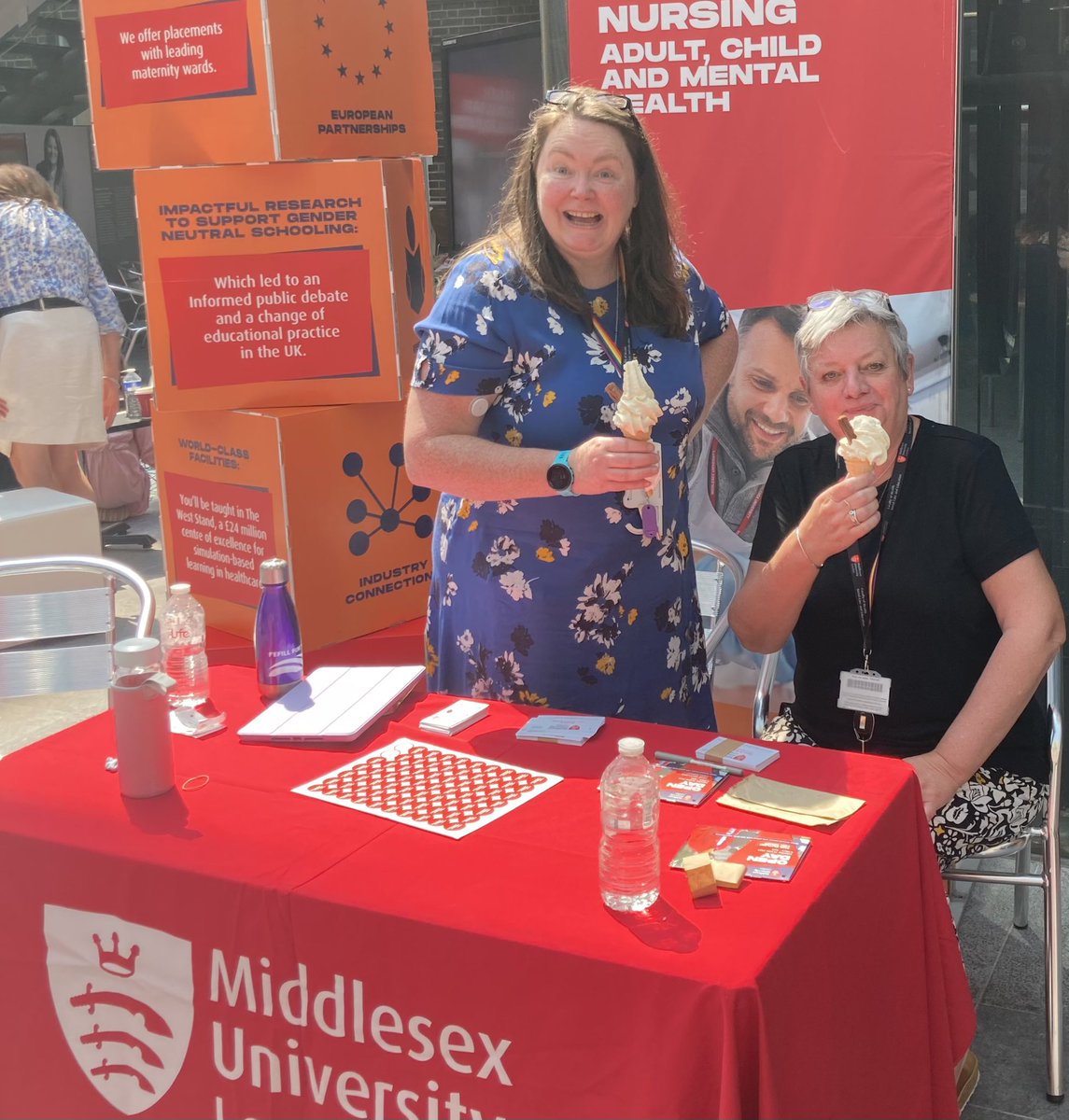 Carol Graves (@katieclaw) on Twitter photo Finally got an ice cream <a href="/MiddlesexUni/">Middlesex University</a> open day. Fantastic to see so many amazing future students Finally got an ice cream <a href="/MiddlesexUni/">Middlesex University</a> open day. Fantastic to see so many amazing future students