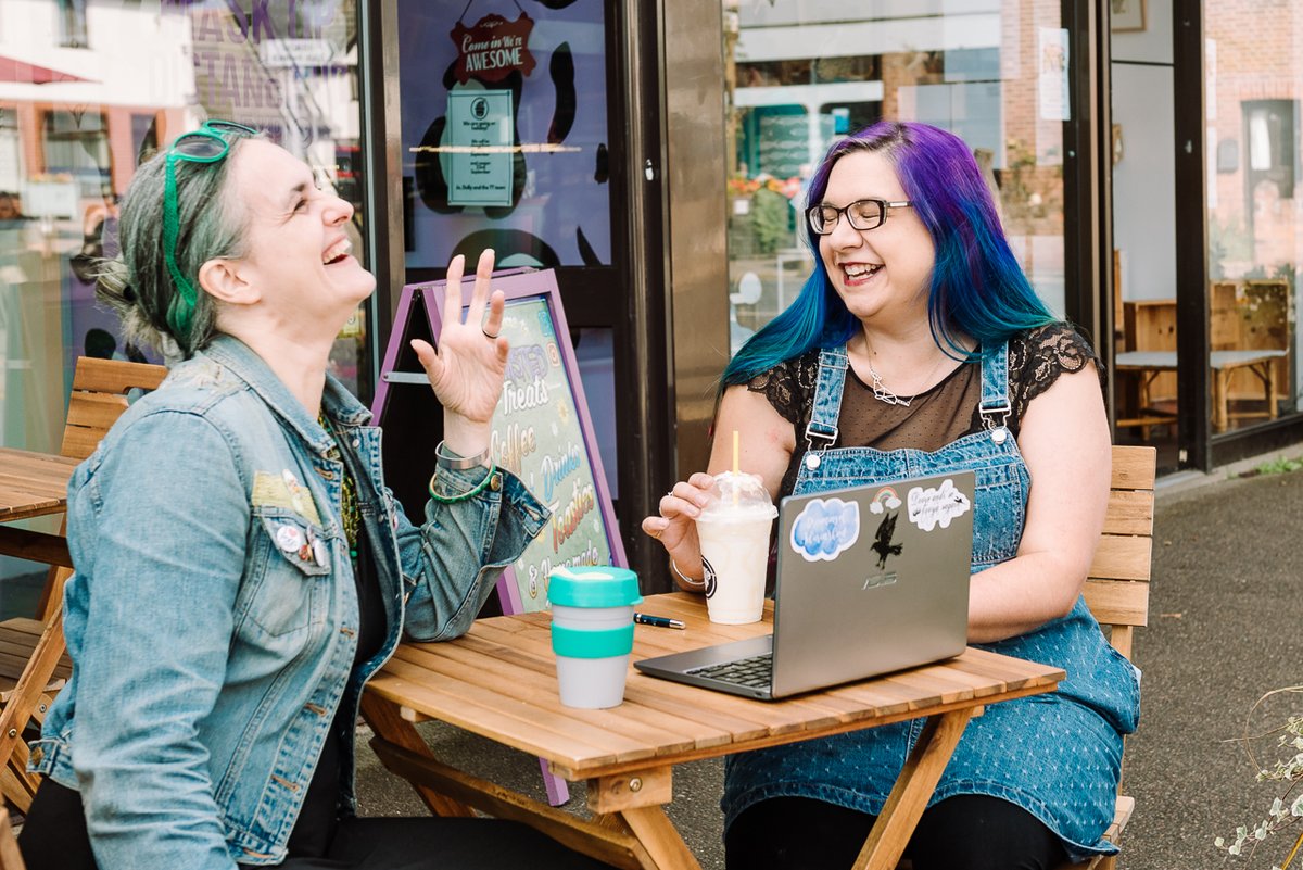 catalystcarla's tweet photo. When someone first suggested I try networking, I thought they were mad. But it turns out the trick is finding the ones that suit your vibe, and remembering it's all about the people - here's my thoughts &amp; tips, including how I manage as an introvert: https://t.co/GiF0qNBCgc https://t.co/Wh1B0ubeKv