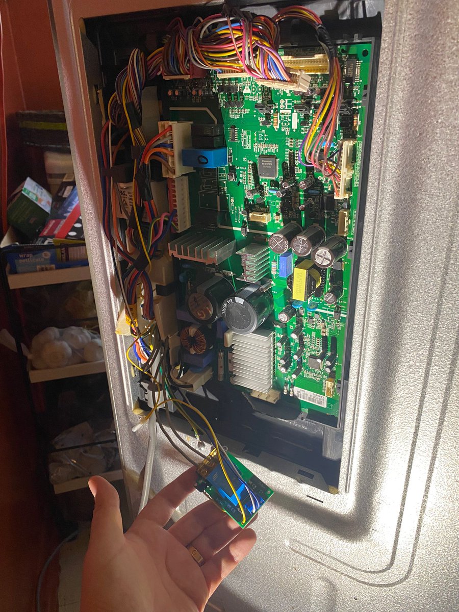 🌟 Need fridge repair services in Toronto? Look no further! Canada Appliance Repair has got you covered. Our team of skilled technicians specializes in fixing all kinds of fridge issues, from cooling problems to faulty components.  #FridgeRepair #Toronto #CanadaApplianceRepair