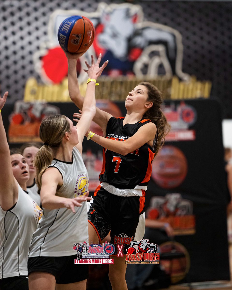 GymRatCHALLENGE's tweet photo. 17U action is underway at @impacthalfmoon 🏀 #GymRatCHALLENGE
#GreatestShowInGrassroots https://t.co/A721ramtag