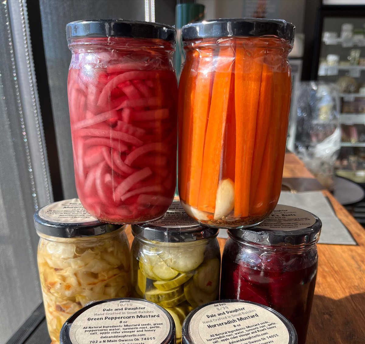 DowntownNorman's tweet image. Shopped Forward Foods in Downtown #NormanOK? 

Find a variety of cheese and wine plus other delectable grocery items. #shoplocal #ShopNorman