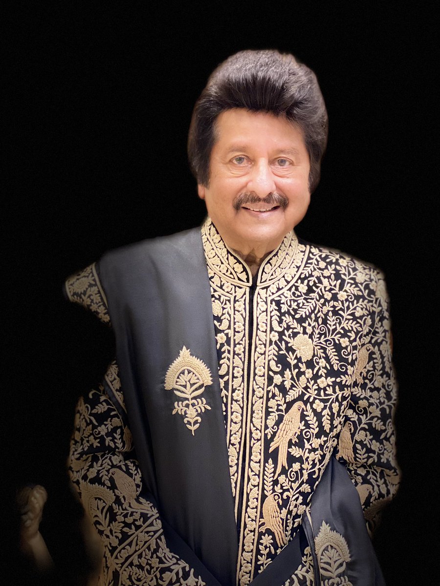 Pankaj Udhas (@pankajkudhas) on Twitter photo Ritual photo before the concert this evening at Thane Cheers !!!! Ritual photo before the concert this evening at Thane Cheers !!!!