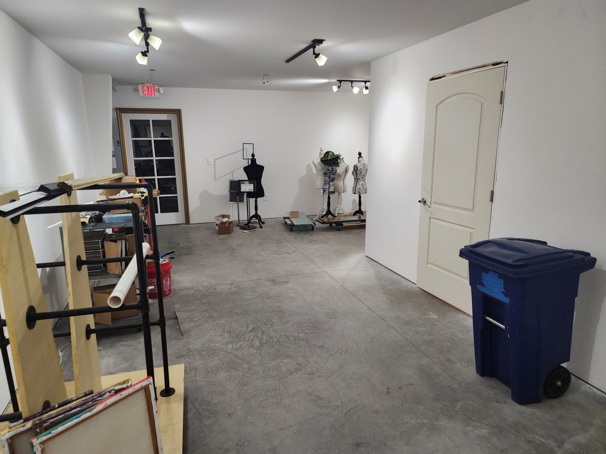 Hello we are now in Myakka City Florida art studio, gallery and farm. visit or comment.