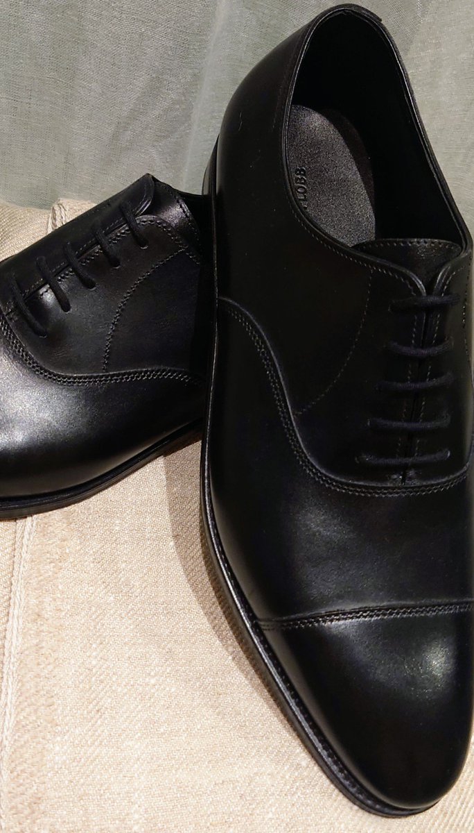 dietrolequinte_'s tweet image. JOHN LOBB 
#byrequest