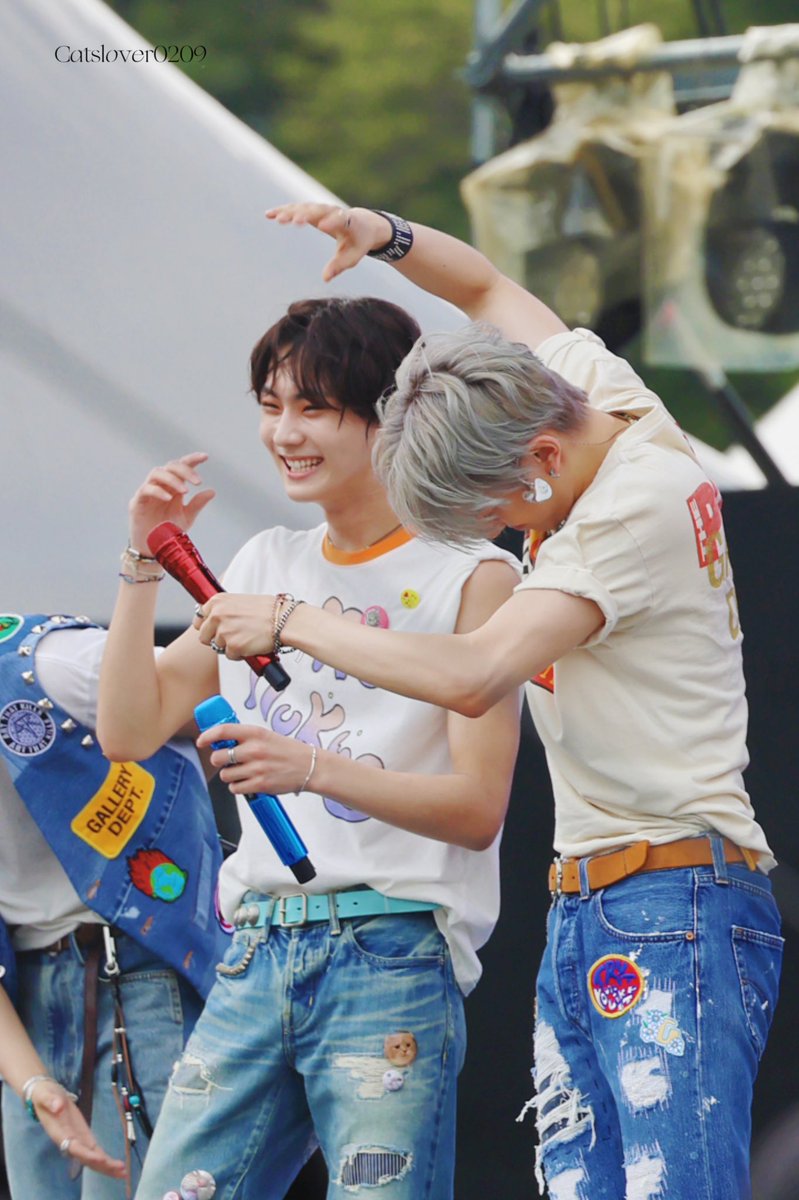 catslover0209's tweet photo. 230610 wvs con day1 88잔디 무대
Cat Rockstar🍫
-
#ENHYPEN  #ENHYPEN_JUNGWON #엔하이픈 #정원 https://t.co/oDtbjhKKwE