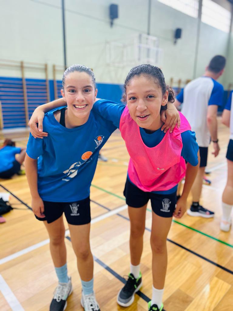 NBF_Castello's tweet photo. 🚨FIESTA FIN DE TEMPORADA 🚨

Empezamos la mañana con el 3x3 entre nuestros jugador@s.

A pasarlo bomba⛹️‍♀️⛹️‍♀️⛹️‍♂️⛹️‍♂️!!!

#AMUNTNOU 💙💙💙 https://t.co/aT5Xz0mJFY