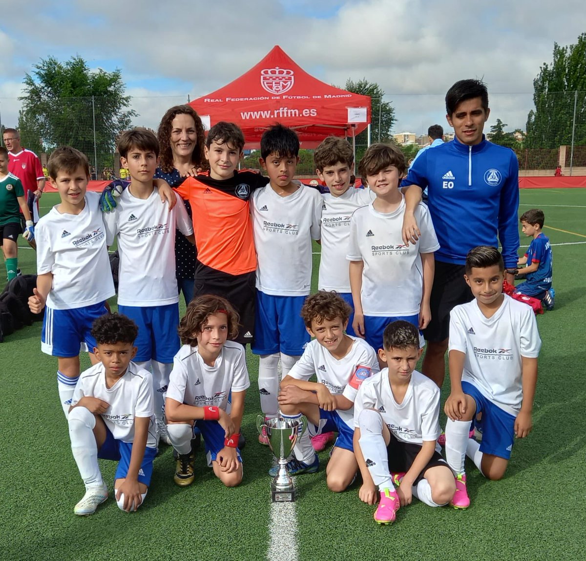 🏆 Torneo de Campeones Fútbol 7 

Continúan los partidos y la bonita entrega de trofeos en los Campos de Cotorruelo 

#FutbolFormativo | #Campeones2023