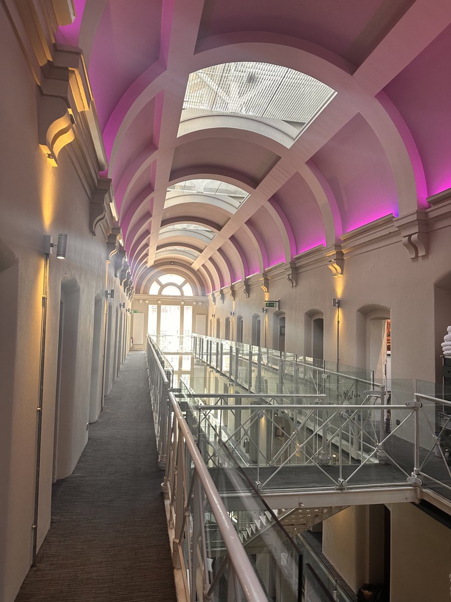 Baddiel's tweet photo. Malmaison in Oxford where I stayed last night used to be a prison. Which makes me wonder who might at some point have been in my cell. https://t.co/gJIXSJHWgN