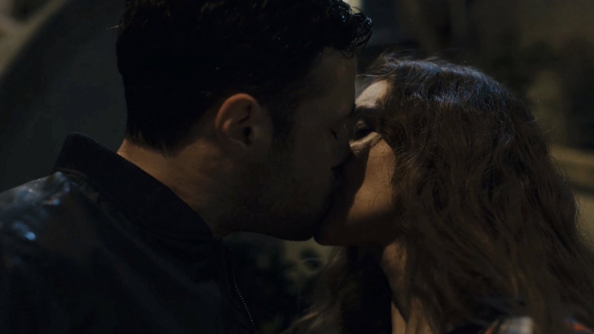 Bu ikiliyi daha fazla izleme isteği 😍🤎🥰
<a href="/ahseneroglu22/">Ahsen Esin Eroğlu</a> <a href="/modolunay/">Mehmet Ozan Dolunay</a> #MerveKült