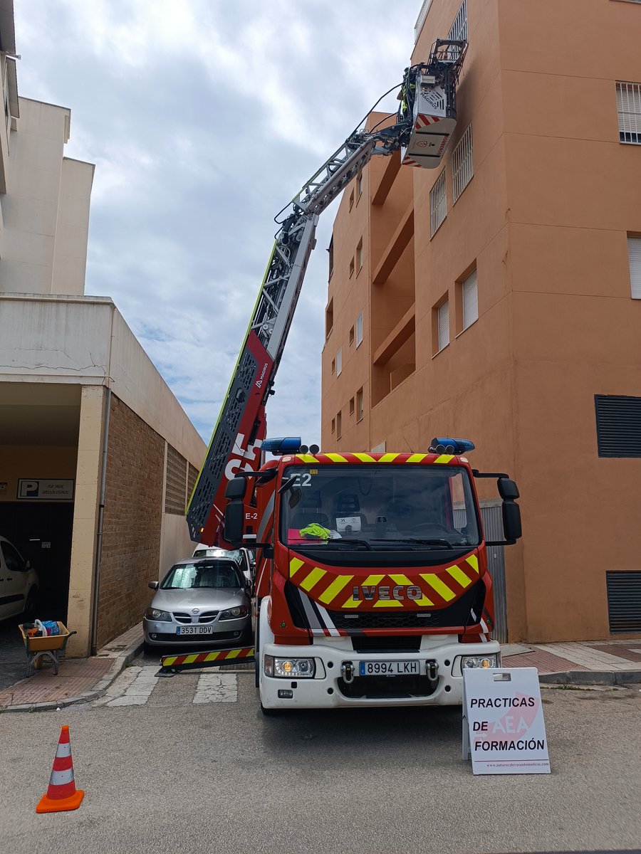 jhernandod's tweet image. Curso de nivel III con Magirus 32L AT RC500 realizado durante esta semana con @cpbmalaga en el parque de Vélez Málaga y en las calles de Torre del Mar, os dejo fotos. autoescalerasautomaticas.com