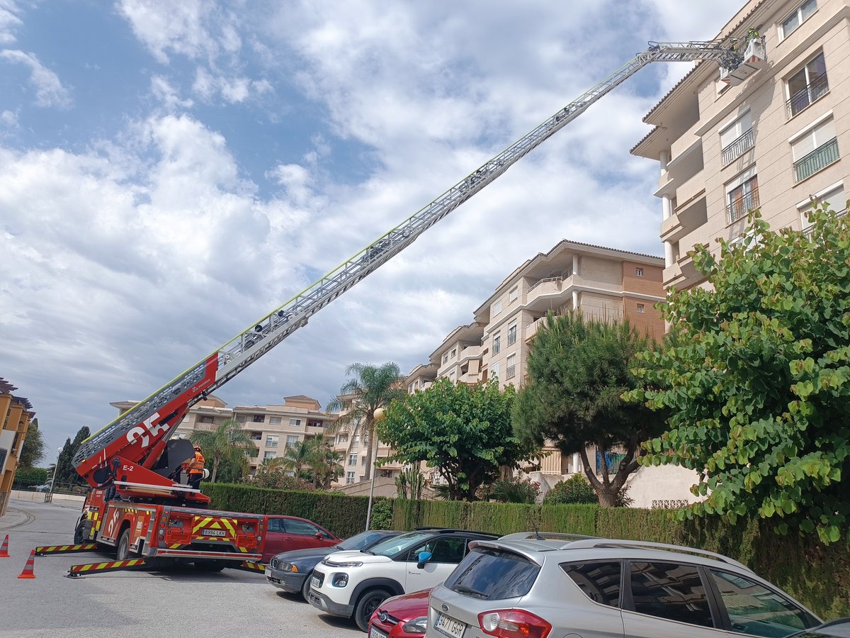 jhernandod's tweet image. Curso de nivel III con Magirus 32L AT RC500 realizado durante esta semana con @cpbmalaga en el parque de Vélez Málaga y en las calles de Torre del Mar, os dejo fotos. autoescalerasautomaticas.com