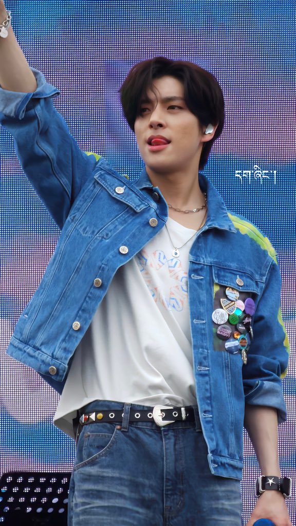 230610 weverse con
hella rizz….

#엔하이픈_제이크 #엔하이픈 #ENHYPEN 
#ジェイク #제이크 #JAKE