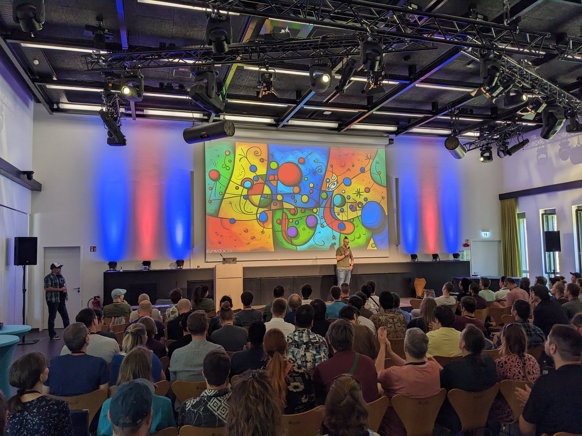 SteJMo's tweet photo. Volle Hütte! Gleich werden die Talks gestartet! 👍🏽 #rubyunconf #rubyunconf2023 https://t.co/YJC554ZdZ0