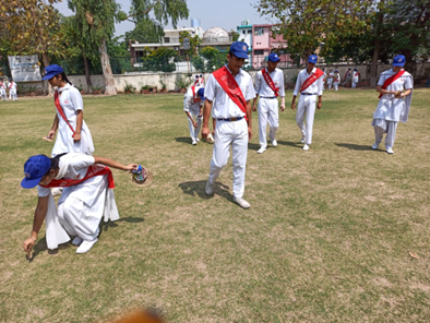 nssisdevsamaj21's tweet photo. The NSS unit of https://t.co/Rxb3NZlMOA Samaj Sr. Sec. School Sector 21 C, Chandigarh organized a cleanliness drive in the school campus to promote the concept of clean and green environment. https://t.co/Z7Q9BQk1NZ