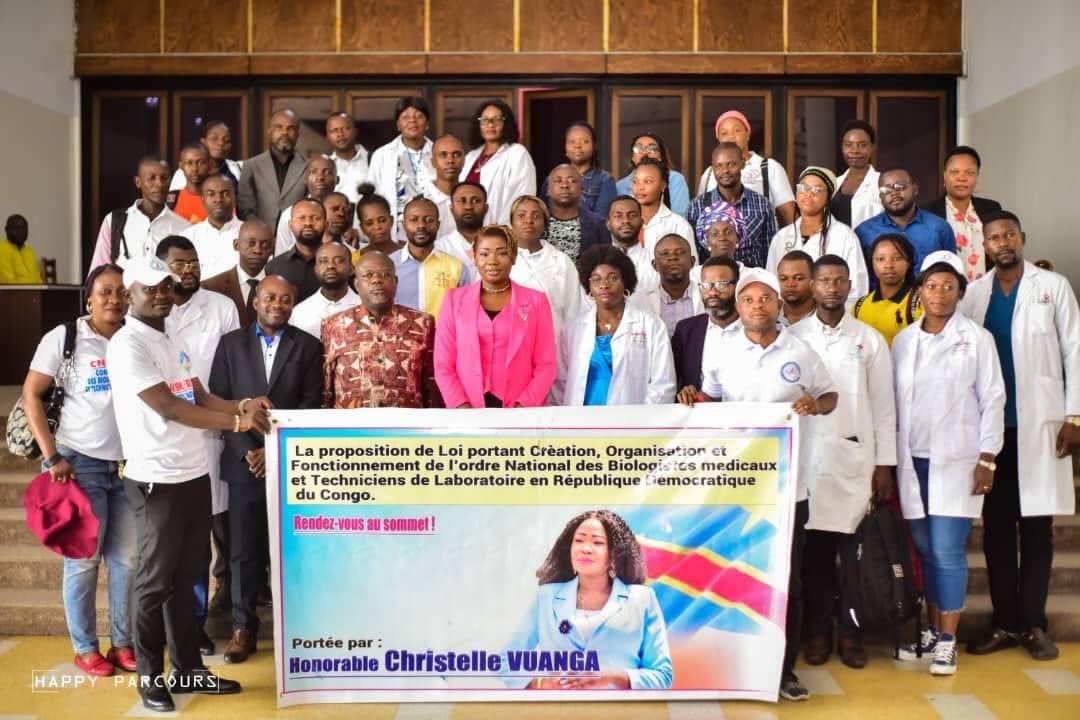 ChristelleVuan1's tweet photo. #ASS_NAT #L_O_I_VUANGA_2 un grand jour ! Après 45 ans de combat et de lutte, nous avons déposé la proposition de loi portant création et fonctionnement de l'ordre des #biologistes_médicaux_
et #techniciens_de_laboratoire
Ici l' occasion pour moi de rendre hommage… 1/2 https://t.co/HzBXkiscR7