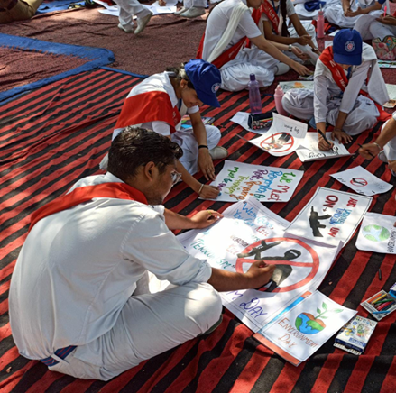 nssisdevsamaj21's tweet photo. The NSS unit of https://t.co/Rxb3NZlMOA Samaj Sr. Sec. School Sector 21 C, Chandigarh organized different activities to celebrate Anti- Terrorism Day on 20 May 2023. In this regard a poster making activity and a rally was organised to aware the general public. https://t.co/x4MshSC9Wo