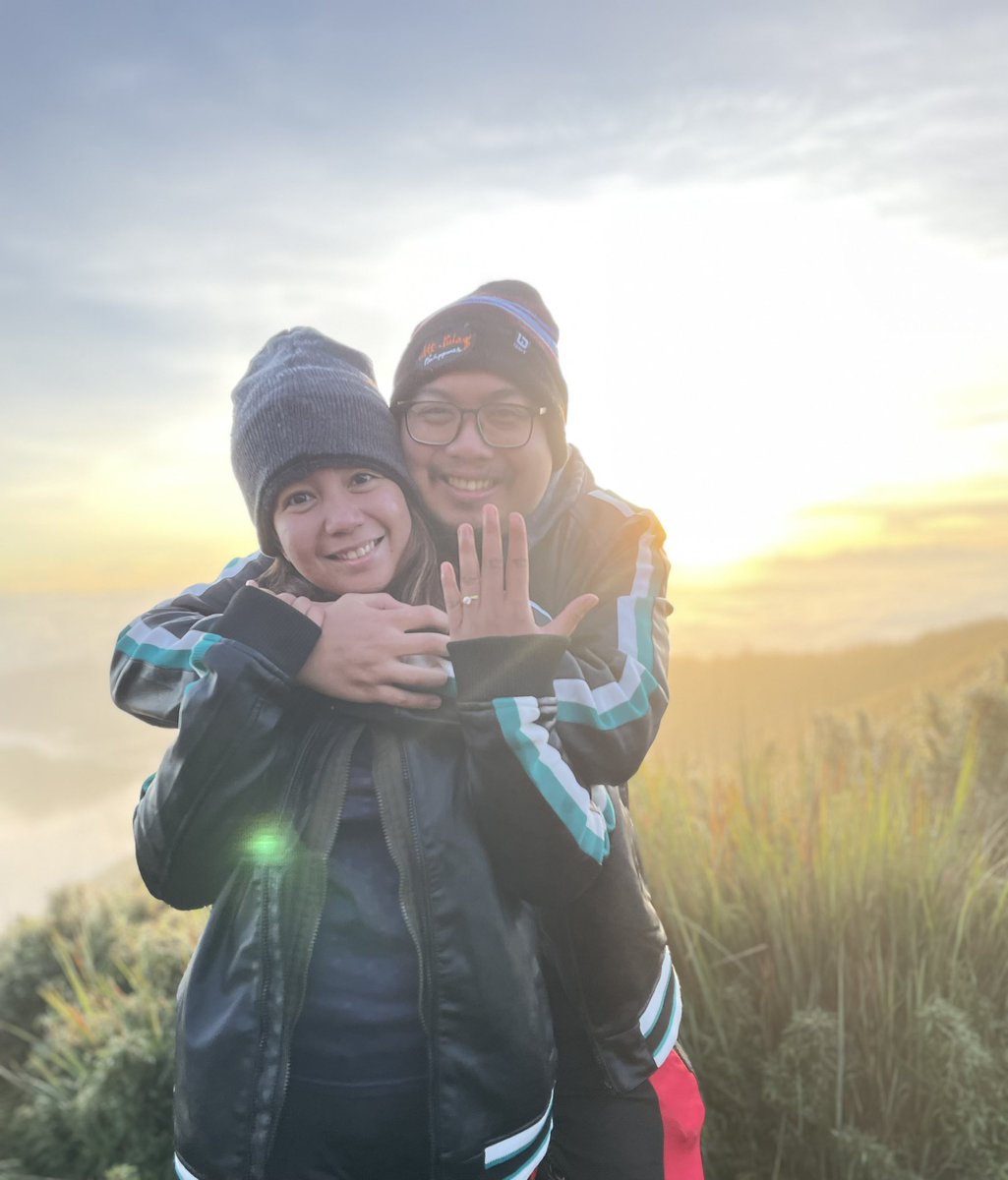 JoenaJamison's tweet photo. I love you Dan Levy!!! Lalo gumanda yung Mt. Pulag 🤍 https://t.co/YHRbXC74nV