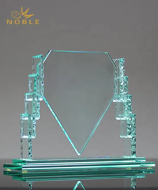 AndyWan74198549's tweet photo. Noble custom crystal recognition plaque award
#Award #Crystal #Plaque #Custom #Customtrophy #Souvenir #Crystalaward #trophy #Engraving https://t.co/pISsiIWo3f